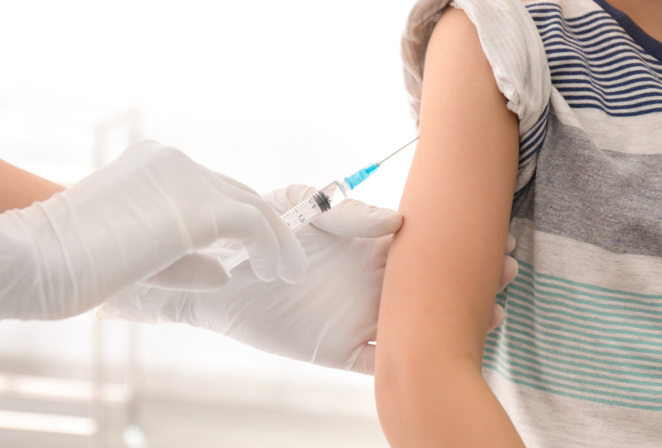 Brasil recebe primeiro lote de vacinas contra Covid-19 para crianças