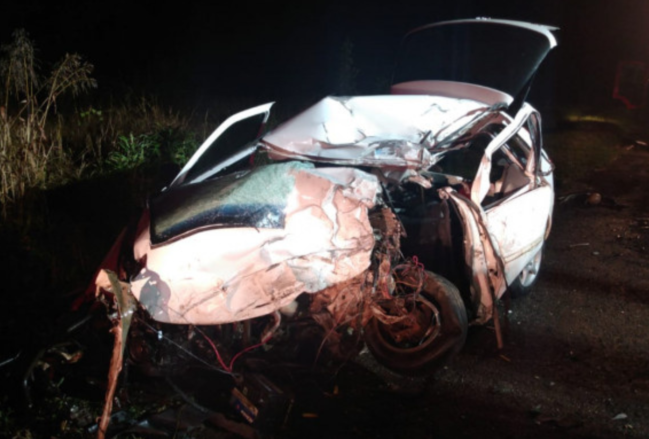 Acidente no Oeste deixa dois mortos e duas pessoas gravemente feridas