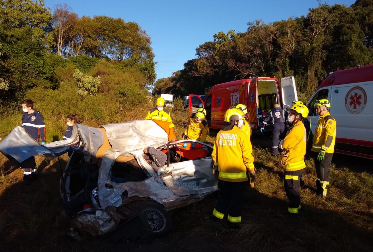 Grave acidente deixa duas pessoas mortas na BR-282, em Chapecó