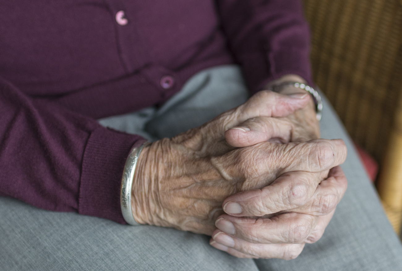 Idosa de 84 anos afirma ter sido estuprada, em Concórdia