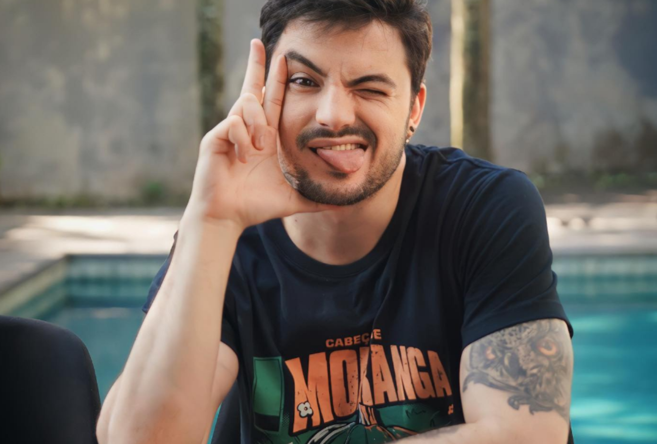 Felipe Neto indenizará seguidora de Chapecó após expor mensagem privada ao público