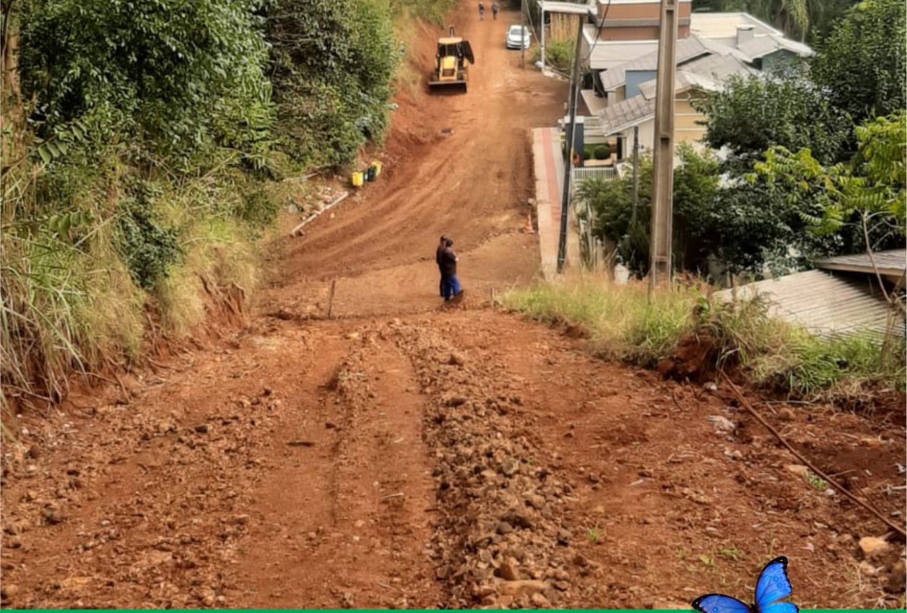 Prefeitura de Seara inicia nivelamento de mais duas ruas para pavimentação