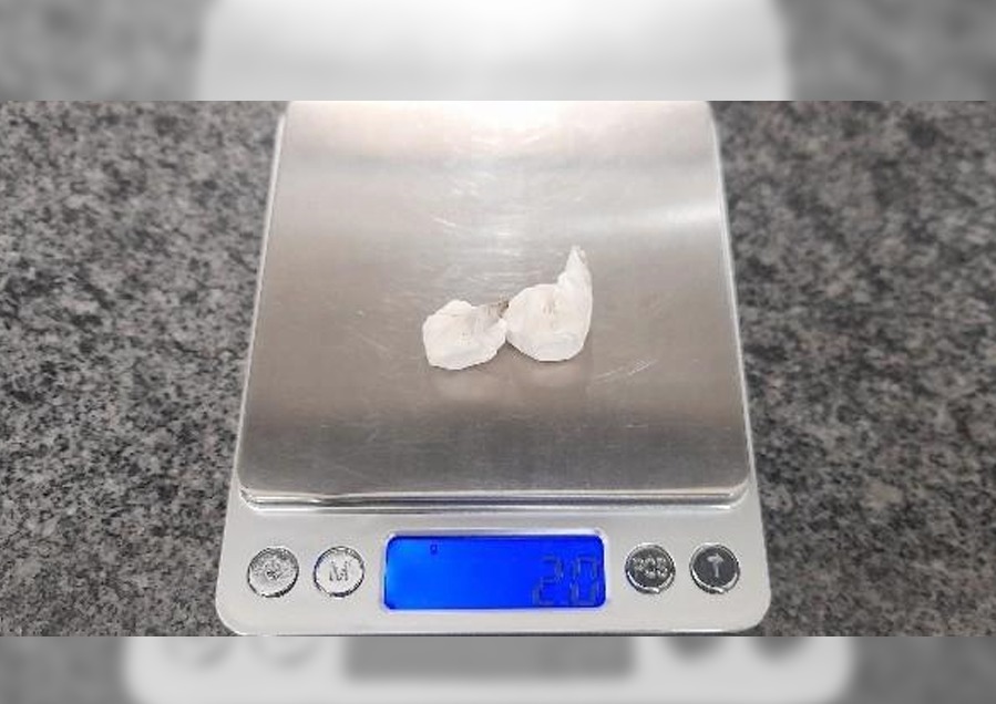 Polícia Militar flagra compra de entorpecentes e aborda comprador