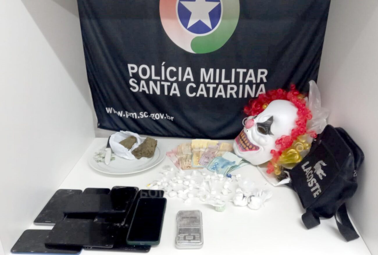 Polícia Militar prende quatro pessoas por tráfico de drogas e corrupção de menores