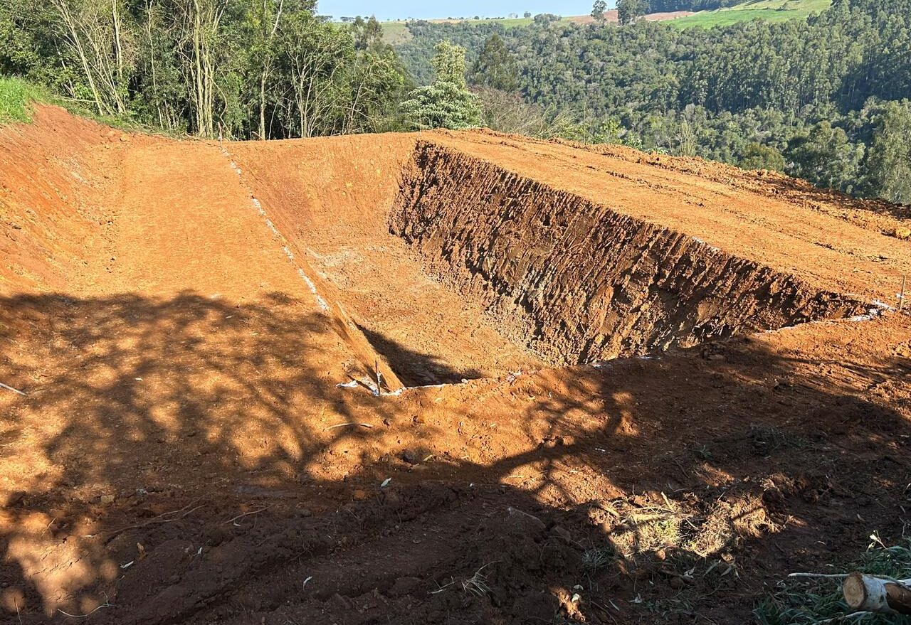 Prefeitura de Seara disponibiliza 10 horas de máquinas pesadas gratuitas para construção de cisternas