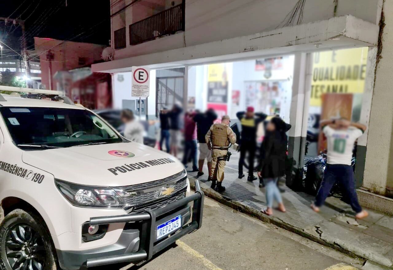 Loja de conveniência é atuada após ser flagrada descumprindo lei municipal